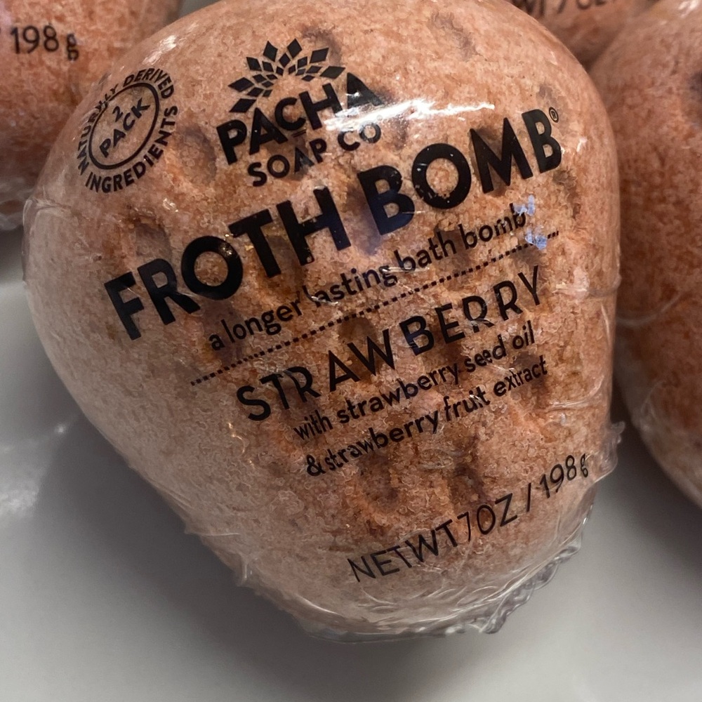Pacha Soap Company Strawberry Froth Bomb Bath Set of 5 NEW - Picture 2 of 7